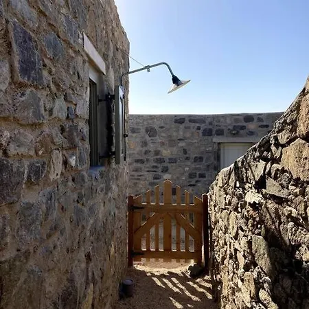 Tortuga House 180 Sea View - Serifians Residences *